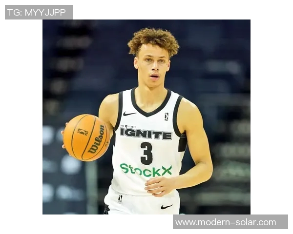 戴森丹尼尔斯崛起之路：从青涩新秀到篮球场上的全能战士