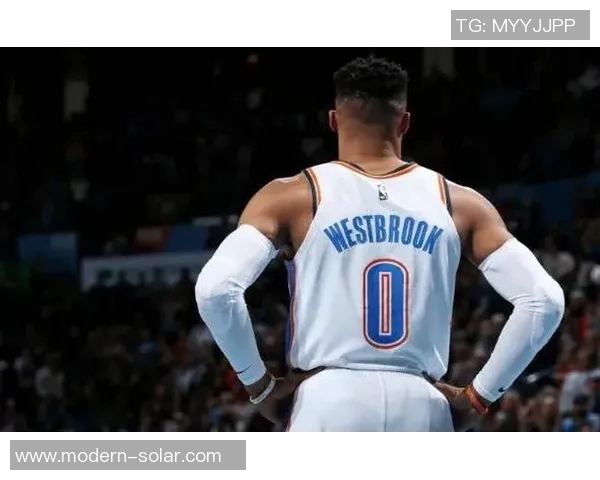 拉塞尔威斯布鲁克的传奇生涯与篮球场上的不屈精神探讨