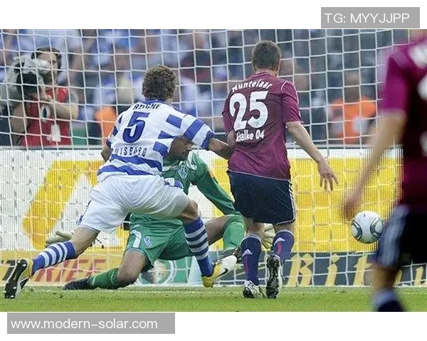 柏林球队对决杜伊斯堡展现足球魅力与激情的精彩赛事分析 柏林球队对决杜伊斯堡展现足球魅力与激情的精彩赛事分析