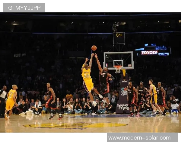 湖人对阵篮网的精彩对决分析与赛季前景展望