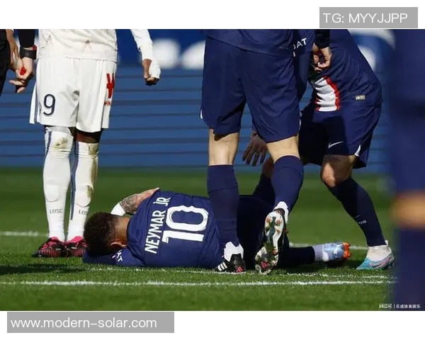 内马尔赛季第五次受伤巴黎欧冠前景再添不确定因素 内马尔赛季第五次受伤巴黎欧冠前景再添不确定因素